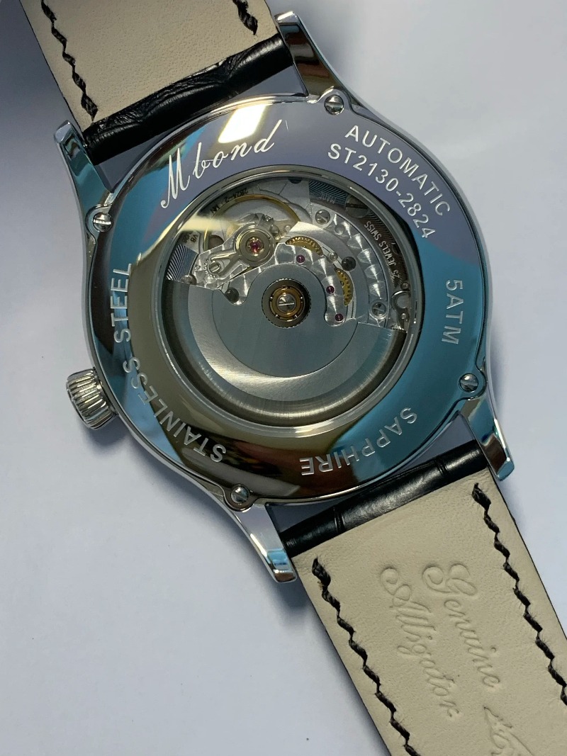 Woordeloos boek, Zwitsers fijn - Mens Mechanical Watch recensie en prijs